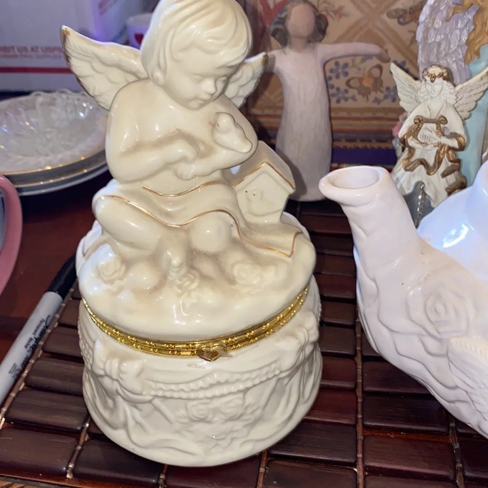 Bundle of angle pieces including a teapot, jewelry holder, candle holder, bell